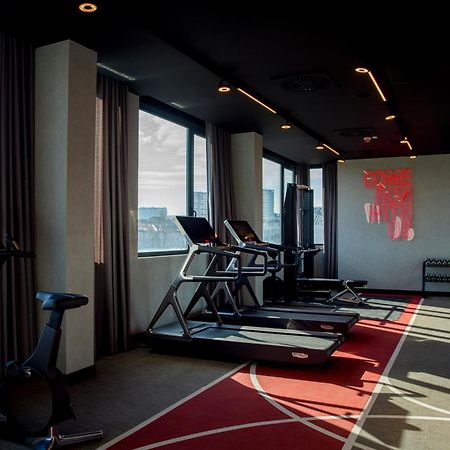 Radisson Red Belgrade Hotell Exteriör bild