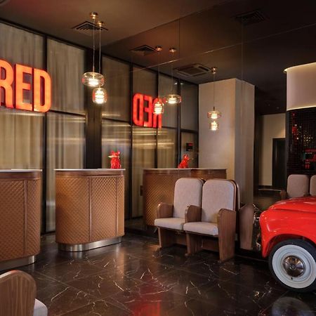Radisson Red Belgrade Hotell Exteriör bild
