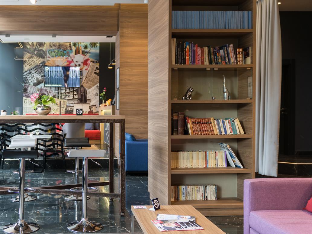 Radisson Red Belgrade Hotell Exteriör bild
