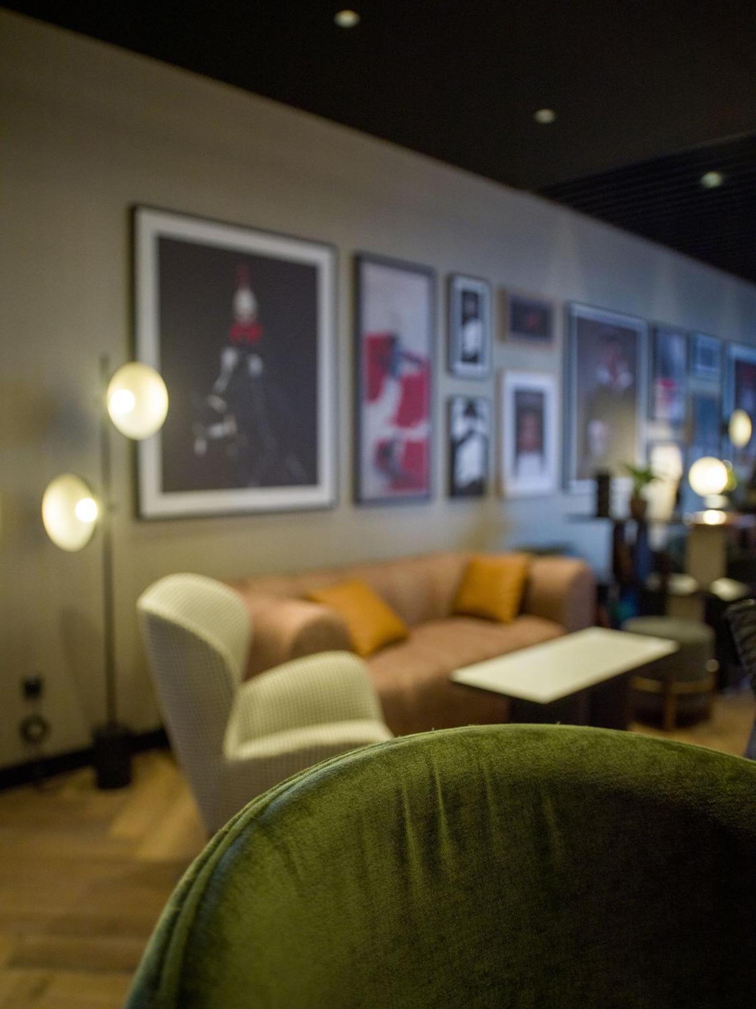 Radisson Red Belgrade Hotell Exteriör bild