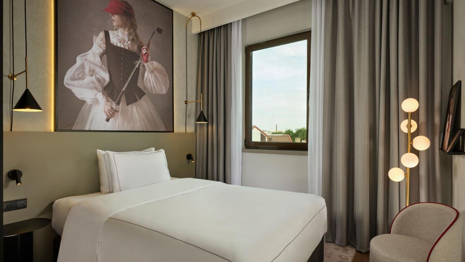 Radisson Red Belgrade Hotell Rum bild